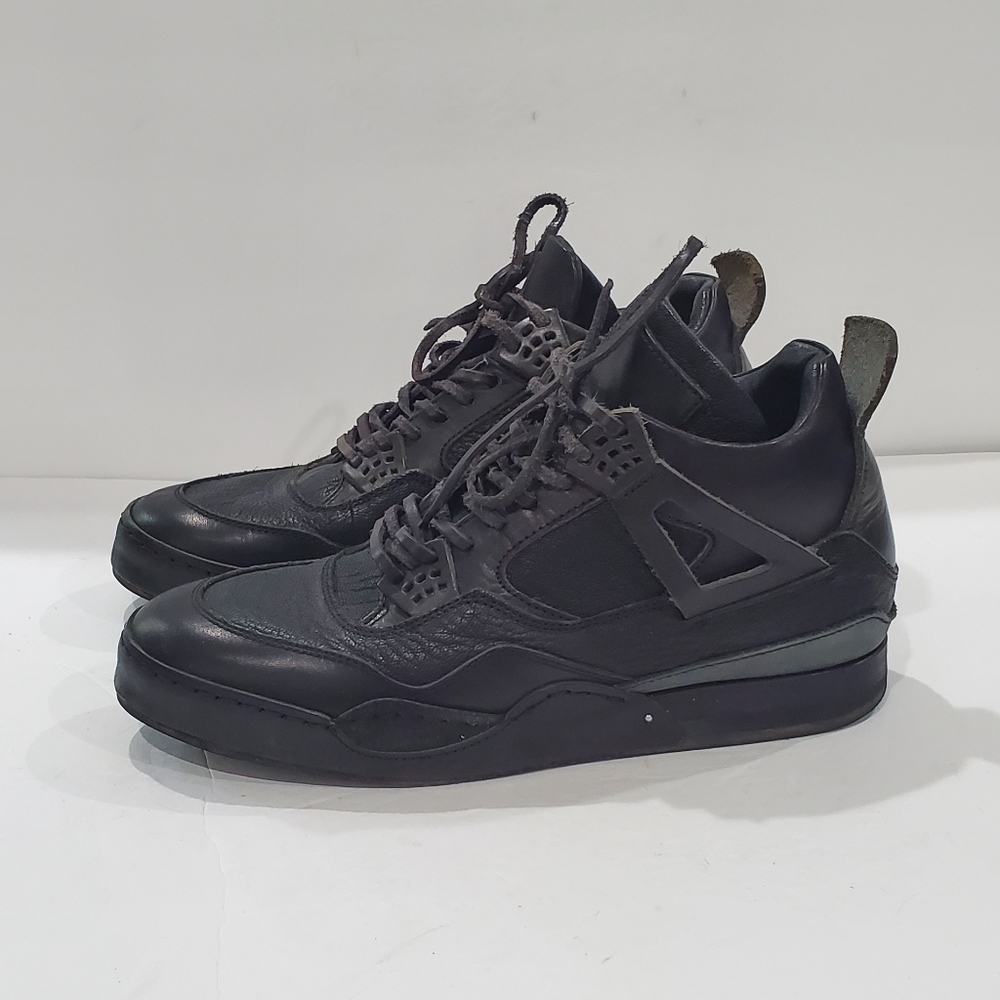 Hender Scheme Jordan size 4 Japanese size